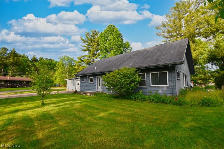 1214 Arrowhead Drive, Dellroy, OH - Photo 2