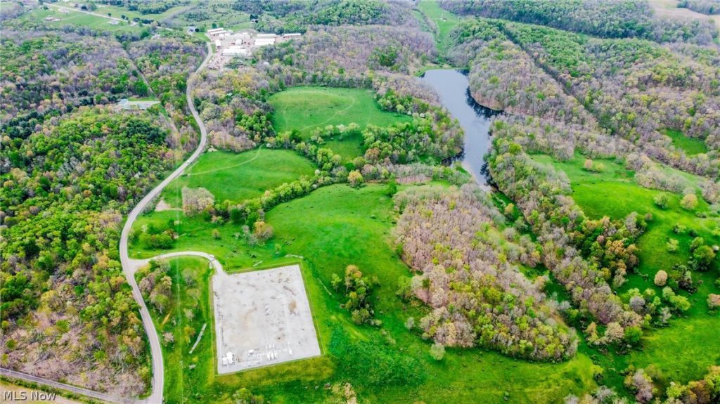 17081 State Route 644, Salineville, OH