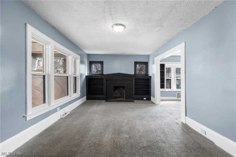 594 Columbia Avenue, Akron, OH - Photo 5