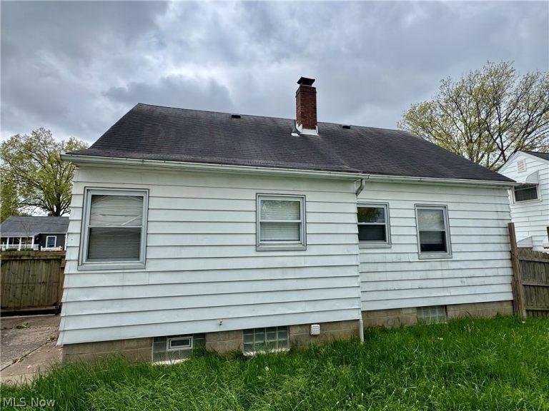 871 Firestone Boulevard, Akron, OH - Photo 6