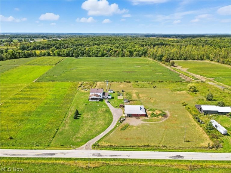2393 Stanhope Kelloggsville Road, Dorset, OH - Photo 5