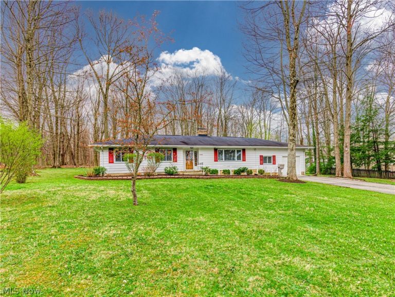 8406 Whippoorwill Road, Ravenna, OH - Photo 2