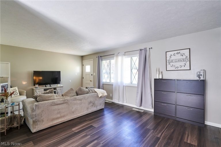 890 Iroquois Run, Macedonia, OH - Photo 5