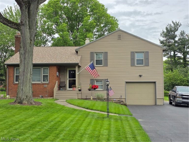 773 Wildwood Drive, Boardman, OH - Photo 2