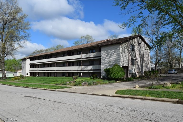 899 Rosamond Avenue, Akron, OH, 44307