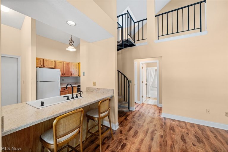 1235 Candlewick Lane #3-11, Broadview Heights, OH - Photo 4