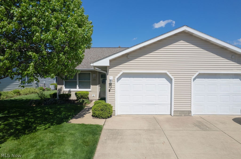 249 Heatherwood Drive, Barberton, OH