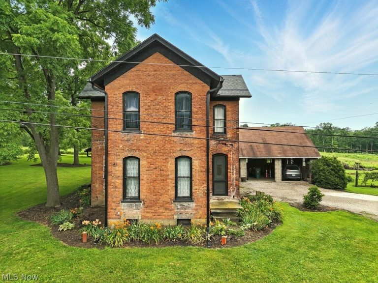 7298 Akron Road, Sterling, OH - Photo 3