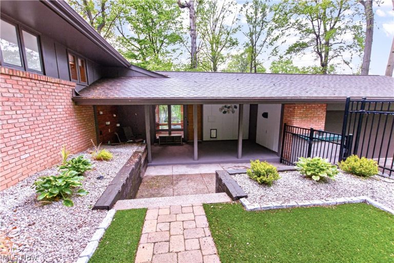 455 Barrington Ridge Road, Painesville, OH - Photo 3