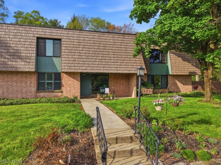 489 Streetsboro Street #A, Hudson, OH - Photo 2