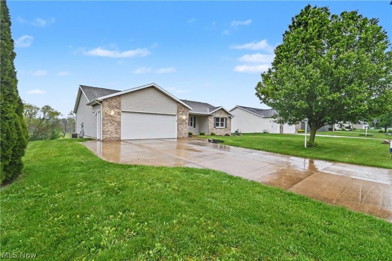 254 Durbin Circle, Bellville, OH - Photo 2