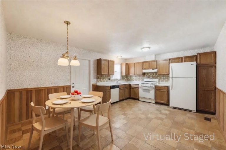 5179 Franklyn Boulevard #B, Willoughby, OH - Photo 6