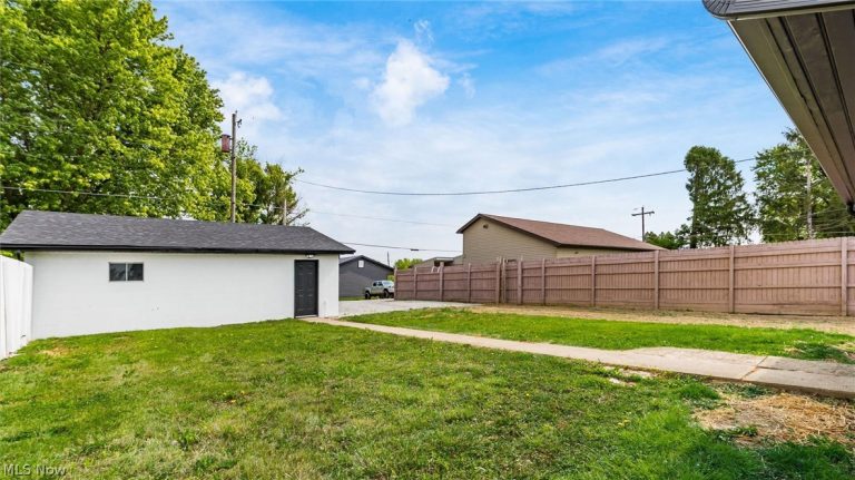 182 High Street, Roseville, OH - Photo 5