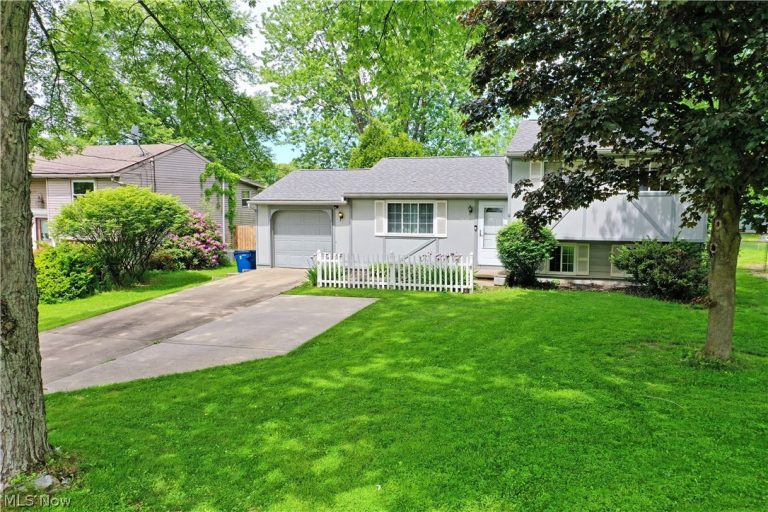 2543 Walnut Street, Girard, OH, 44420