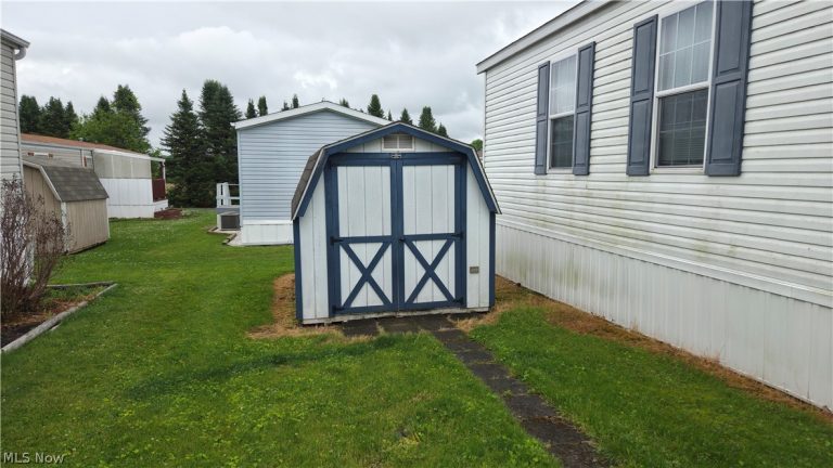 4830 Snowdrift Lane, Zanesville, OH - Photo 2
