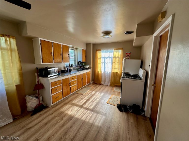1166 176th Street, Cleveland, OH - Photo 2