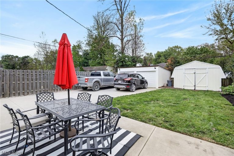20617 Stanford Avenue, Fairview Park, OH - Photo 5