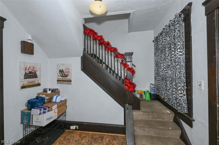 4132 Robert Avenue, Cleveland, OH - Photo 6