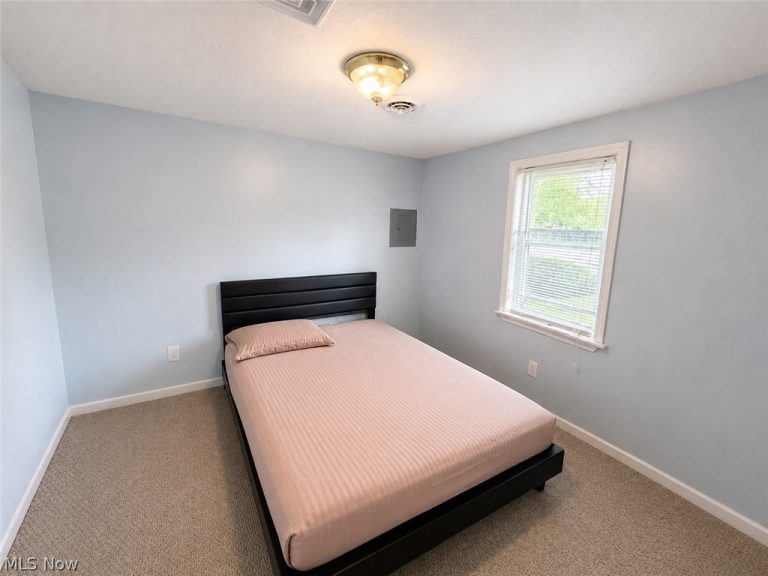 9622 Ravenna Road, Twinsburg, OH - Photo 6