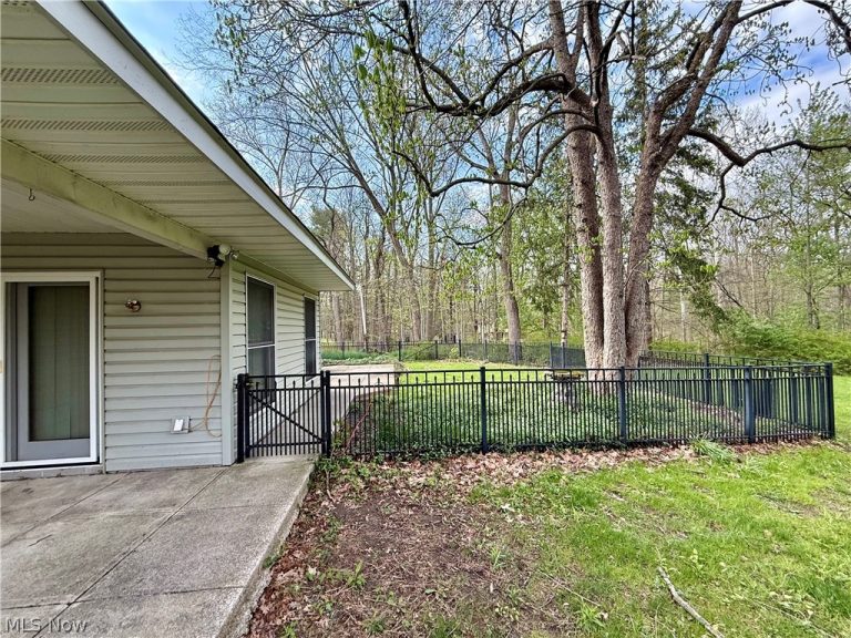 6066 Case Road, North Ridgeville, OH - Photo 5