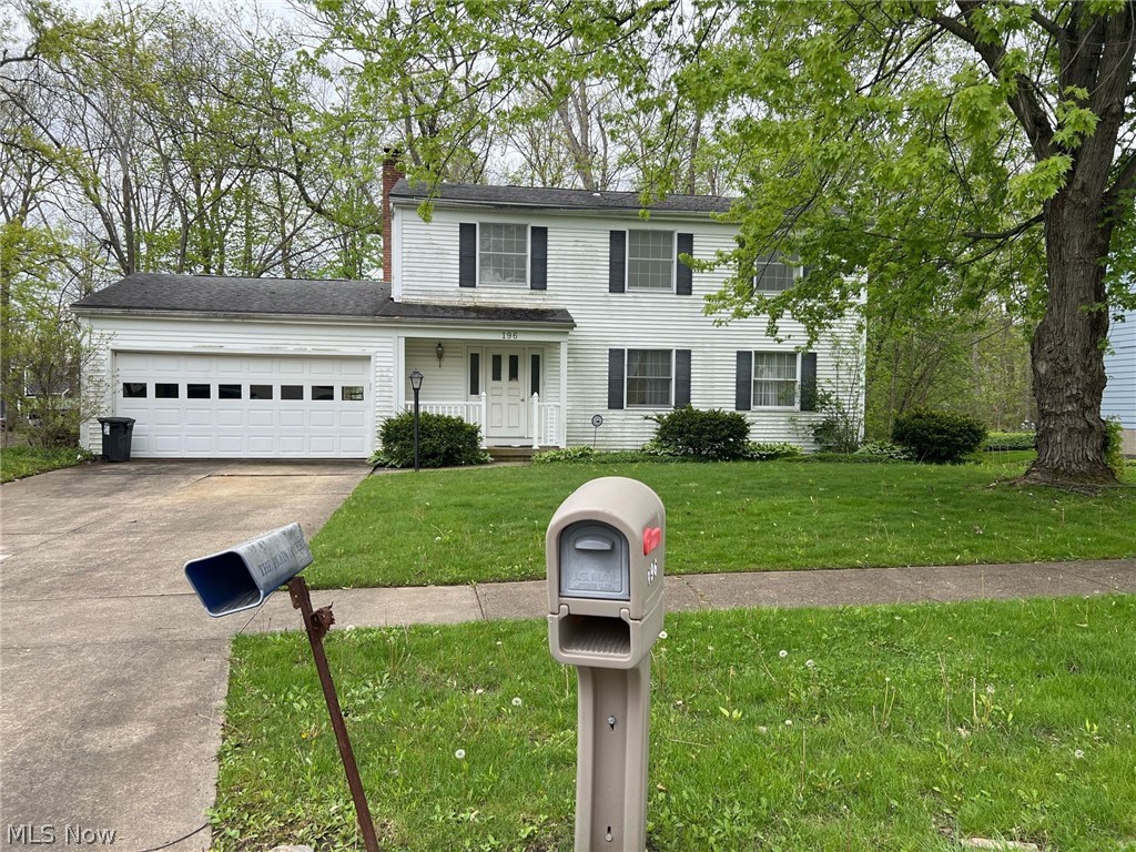 196 Chatham Drive, Aurora, OH