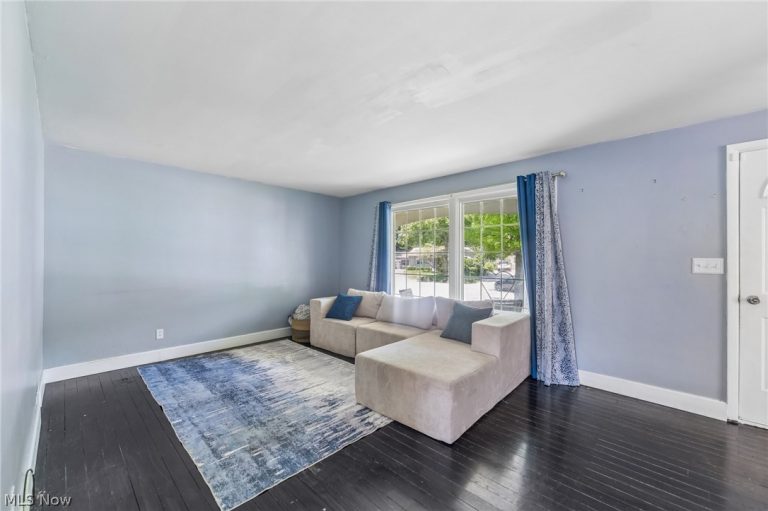 2369 Frederick Drive, Cuyahoga Falls, OH - Photo 5