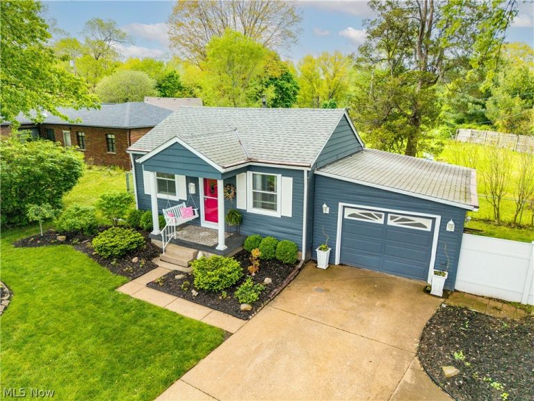 1092 Cooper Foster Park Road, Lorain, OH - Photo 2