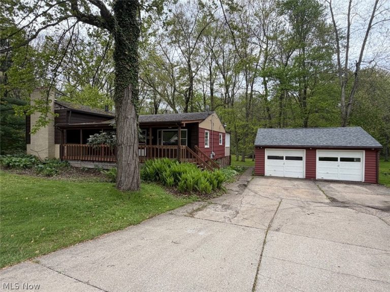 6425 Wall Street, Ravenna, OH - Photo 2