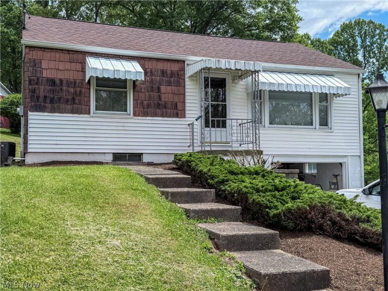 3567 williamstown Pike, Williamstown, WV - Photo 3