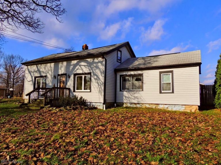 23781 Columbus Road, Bedford Heights, OH - Photo 2