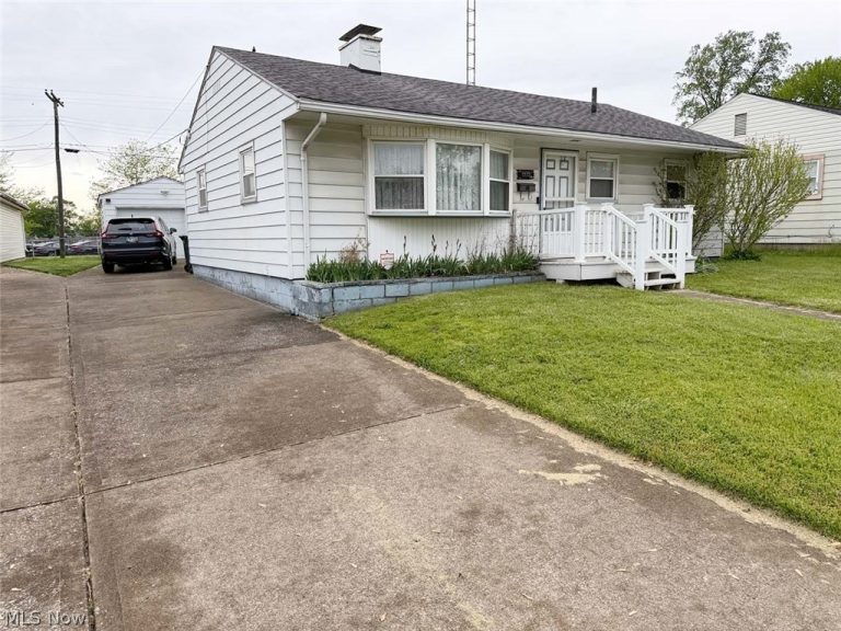 1939 Midway Avenue, Canton, OH - Photo 2