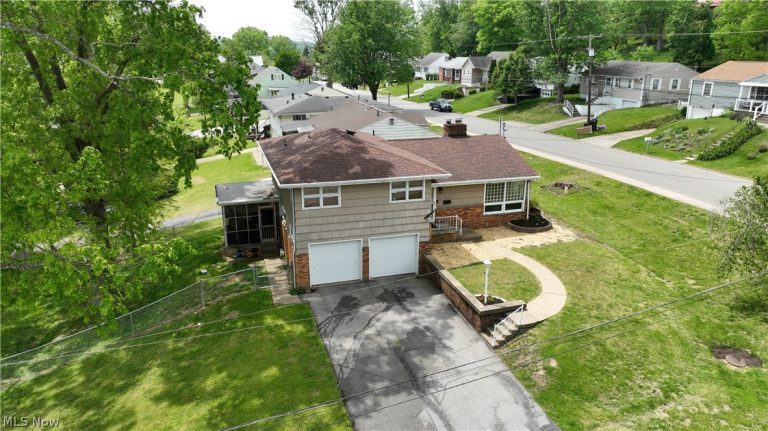 2502 27th Street, Parkersburg, WV - Photo 4