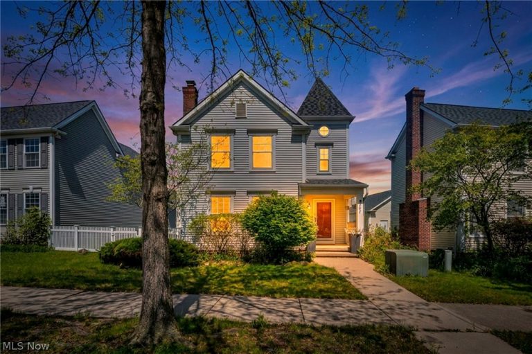 9747 Gates Avenue, Cleveland, OH - Photo 2