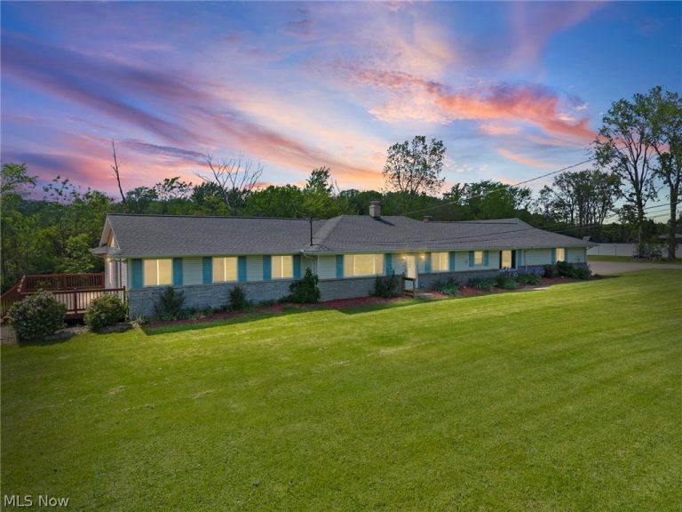 19740 Benbow Road, Strongsville, OH - Photo 2