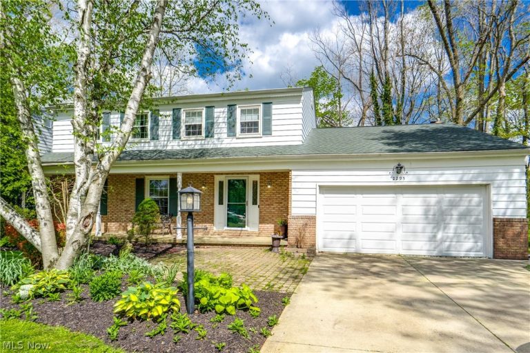 2295 Woodpark Road, Akron, OH - Photo 3