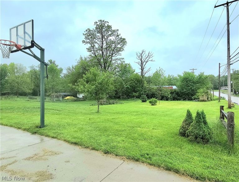 821 Cleveland Road, Ravenna, OH - Photo 5
