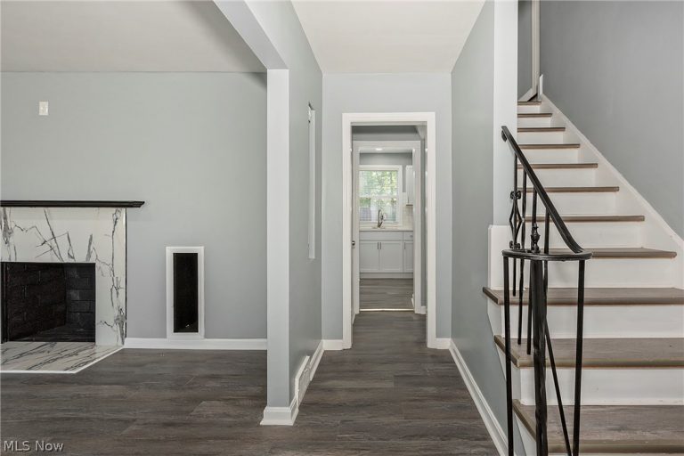 1259 Hereford Road, Cleveland Heights, OH - Photo 3