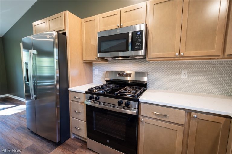 1200 Way Road, Rome, OH - Photo 8