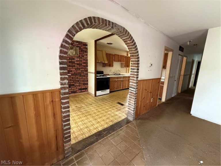 7004 Roe Boulevard, Madison, OH - Photo 3
