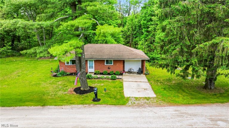 331 Dibble Road, Conneaut, OH - Photo 2