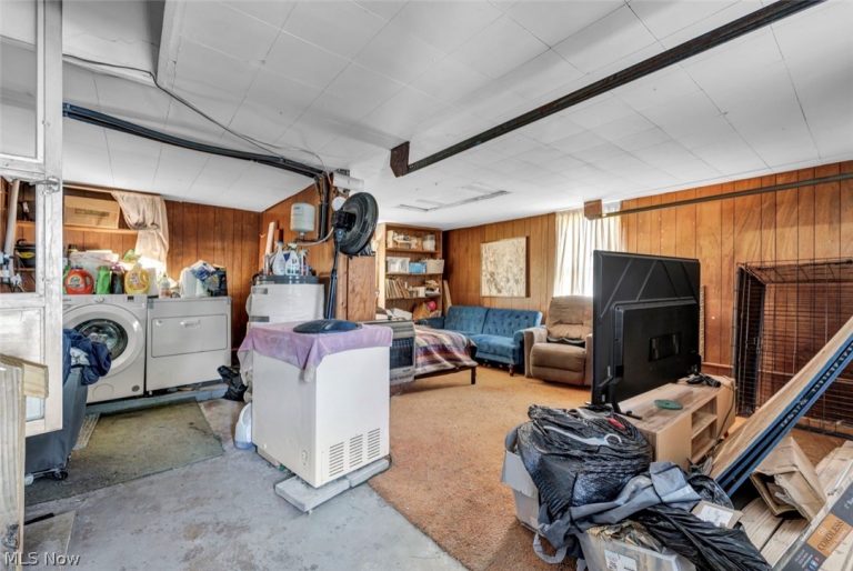 40622 Carlisle Avenue, Elyria, OH - Photo 3