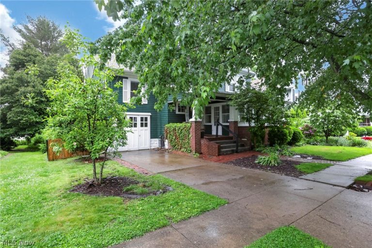 180 Montgomery Boulevard, New Concord, OH - Photo 2
