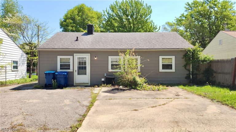 863 North, Painesville, OH - Photo 3