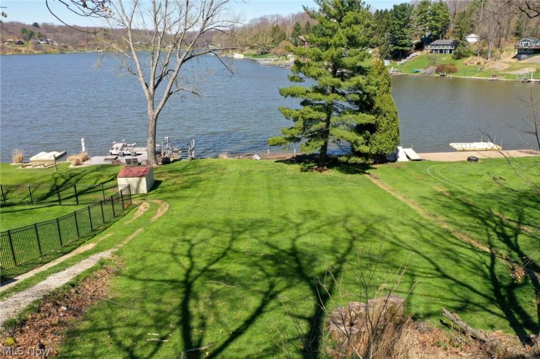 166 Cheyenne Trail, Malvern, OH - Photo 3