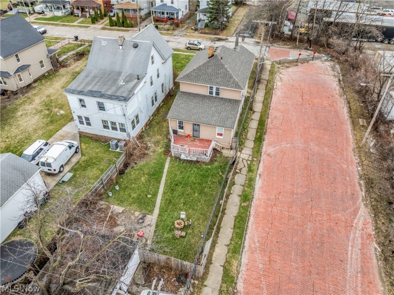 1476 107th Street, Cleveland, OH - Photo 2