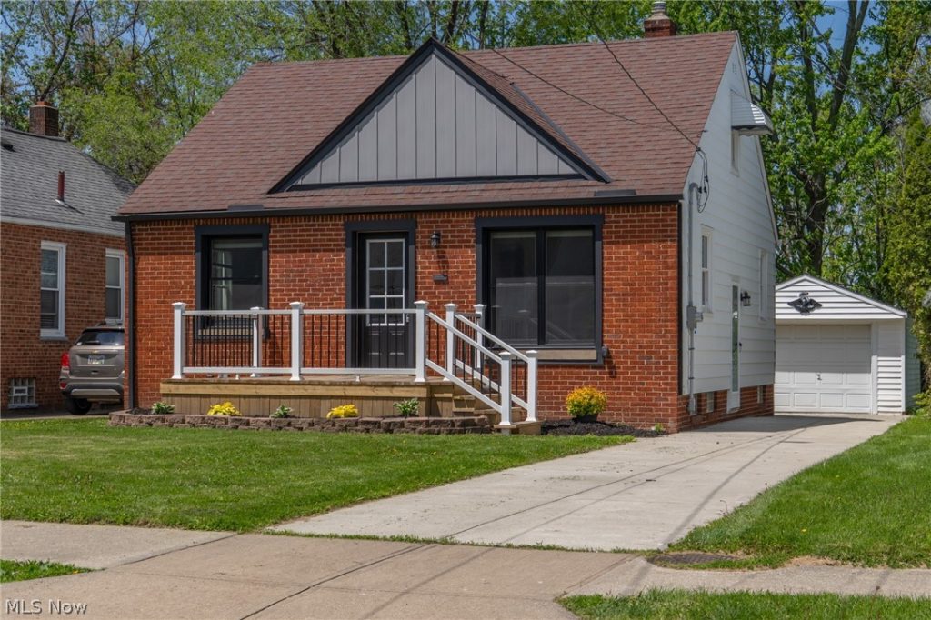 37 Arlington Circle, Wickliffe, OH
