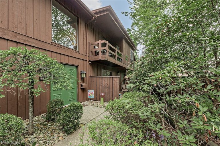 1936 Hemlock Drive, Kent, OH, 44240