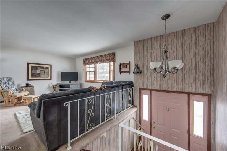 3811 Bramblewood Drive, Brunswick, OH - Photo 6