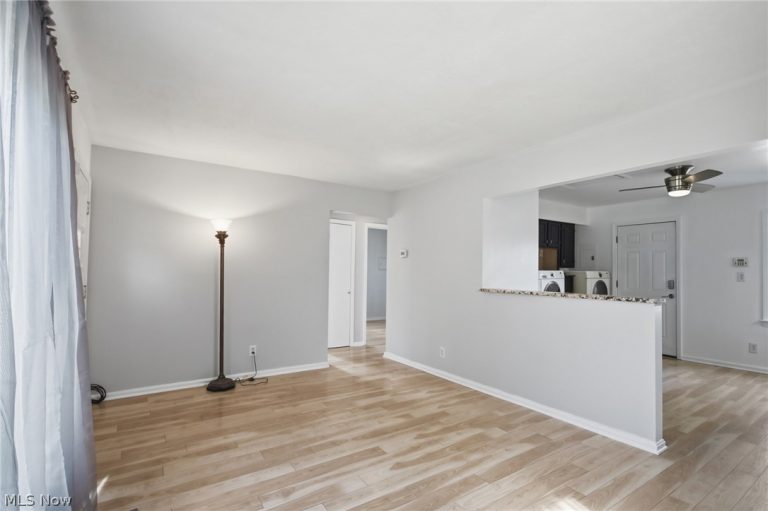 12808 Longmead Avenue, Cleveland, OH - Photo 8