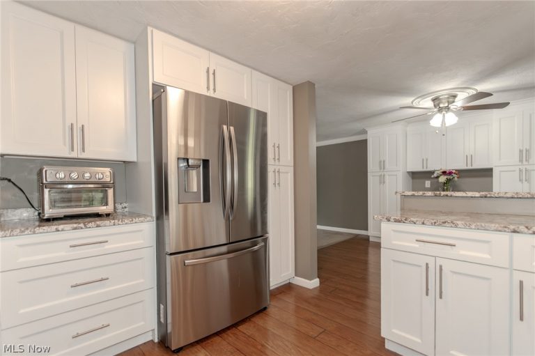 8550 Sharp Lane, Chesterland, OH - Photo 4